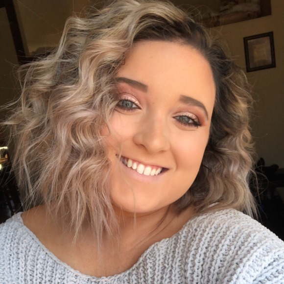 Meet your Posher, Brittany lee - Picture 1 of 1